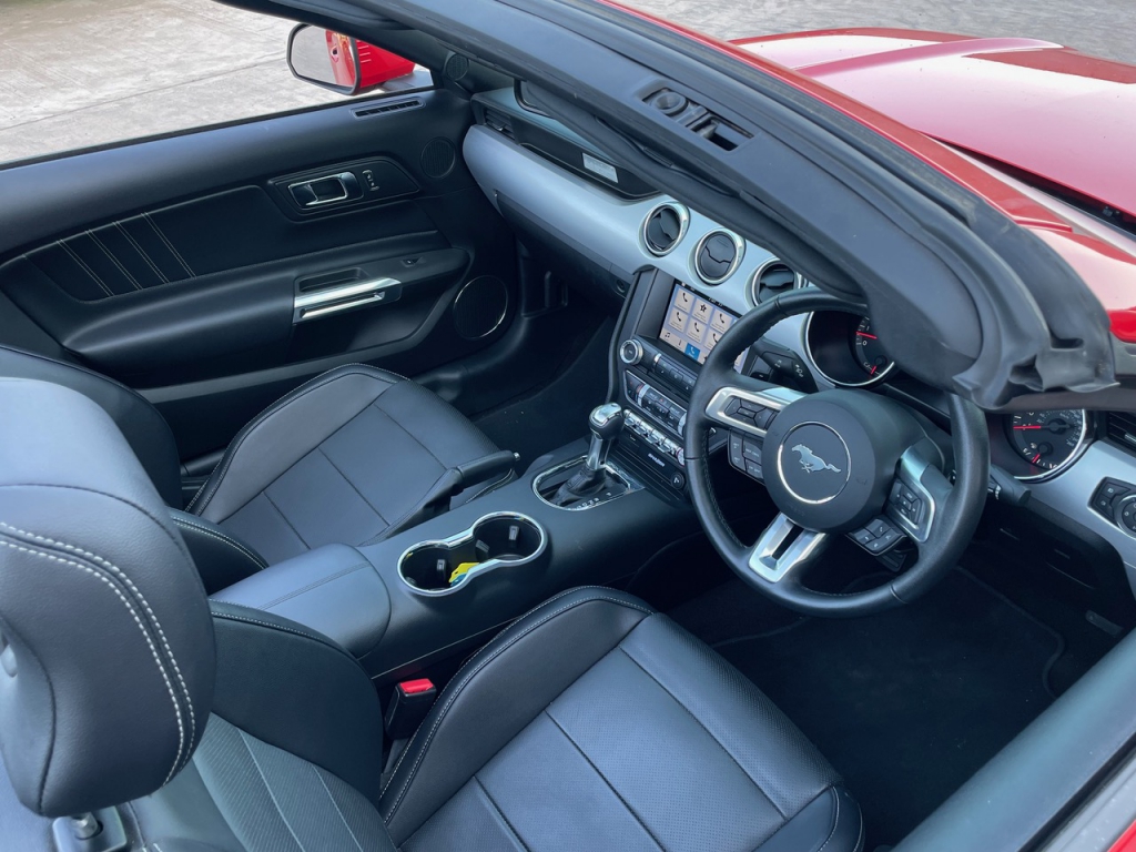 Ford Mustang GT Convertible 5.0 LT V8