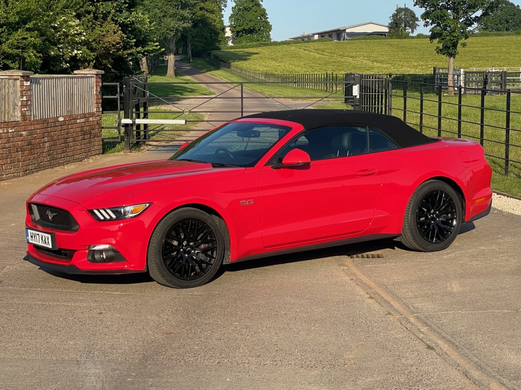 Ford Mustang GT Convertible 5.0 LT V8