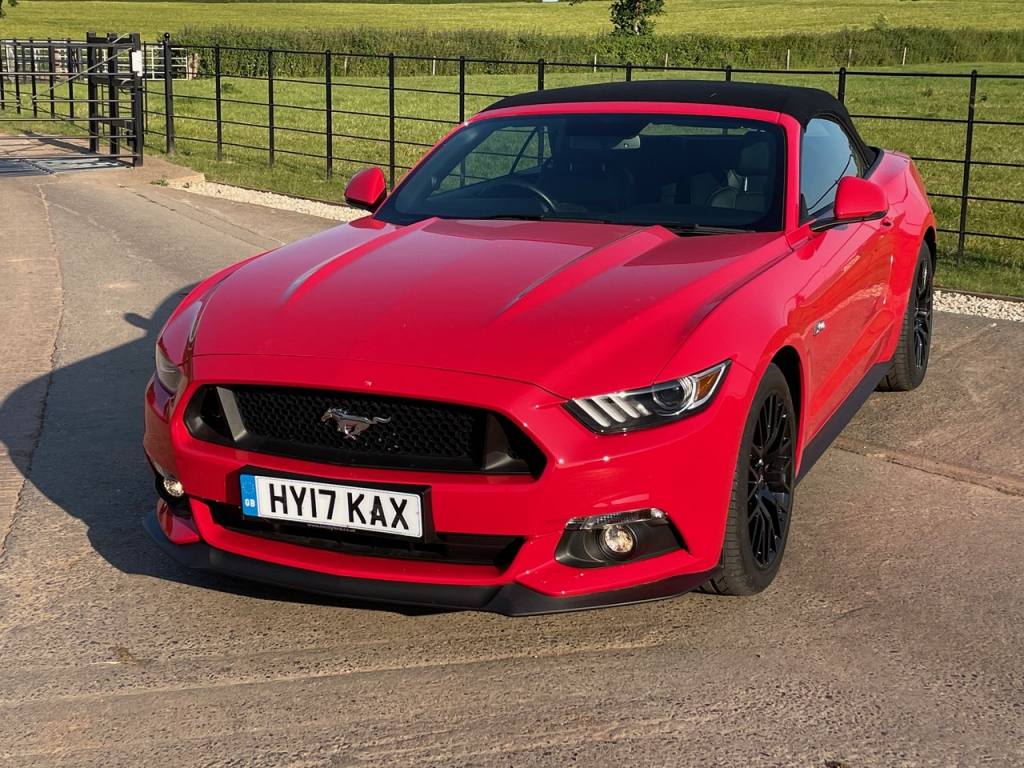 Ford Mustang GT Convertible 5.0 LT V8