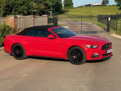 Ford Mustang GT Convertible 5.0 LT V8