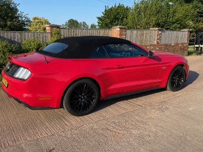 Ford Mustang GT Convertible 5.0 LT V8