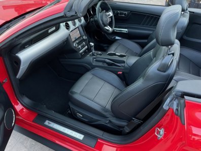 Ford Mustang GT Convertible 5.0 LT V8