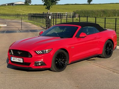 Ford Mustang GT Convertible 5.0 LT V8