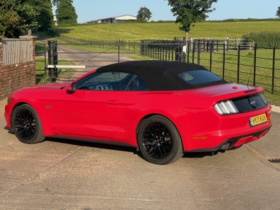 Ford Mustang GT Convertible 5.0 LT V8