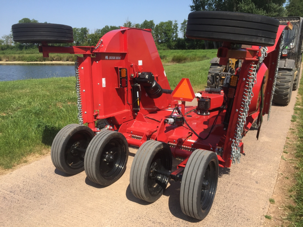 Bush Hog 1815 4.6m trailed topper