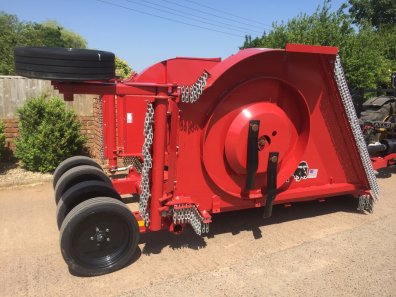 Bush Hog 1815 4.6m trailed topper