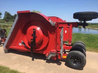 Bush Hog 2215 4.6m trailed topper