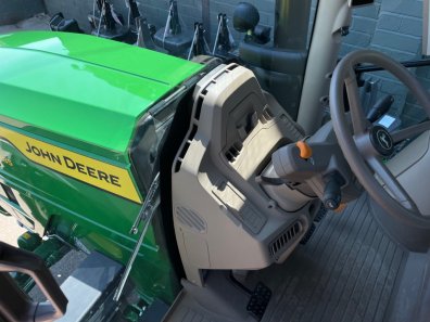 John Deere 6R185