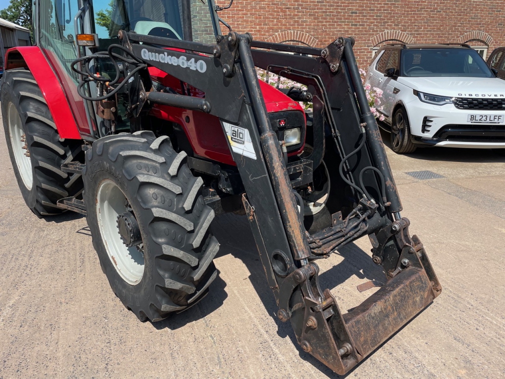 Massey Ferguson 4255