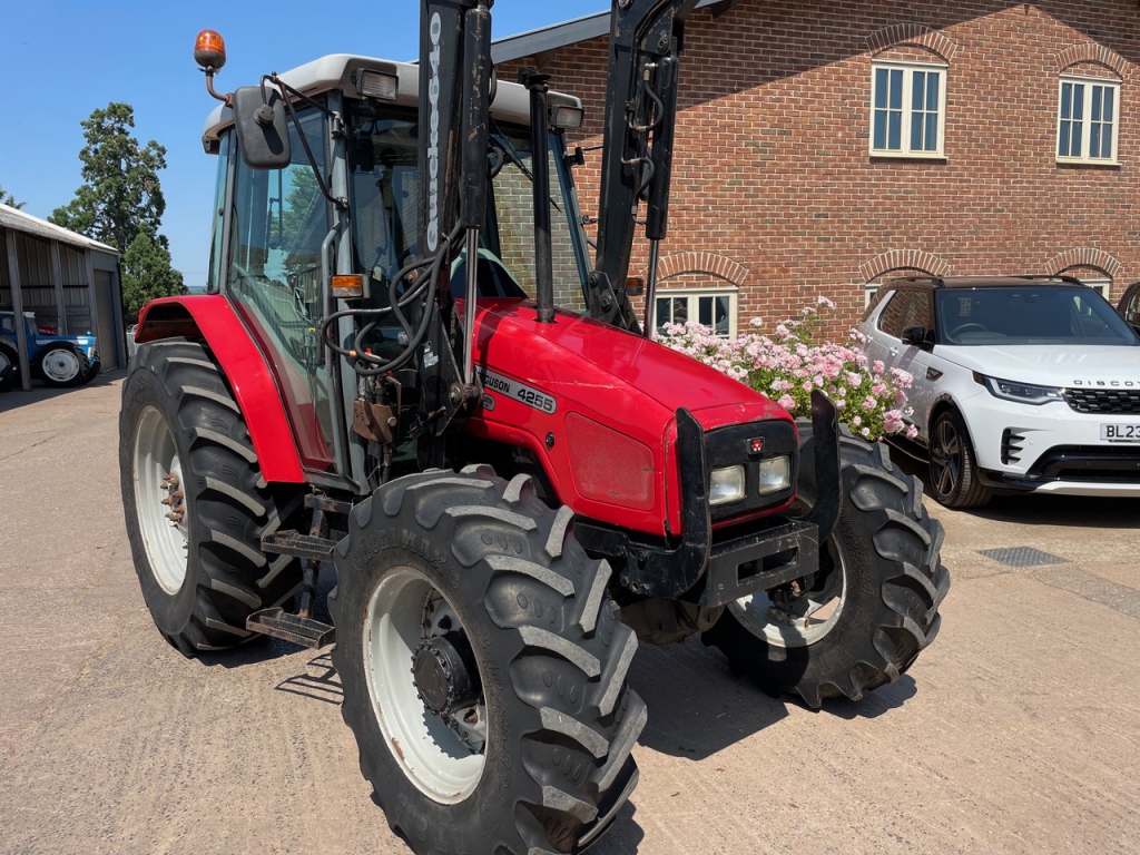 Massey Ferguson 4255