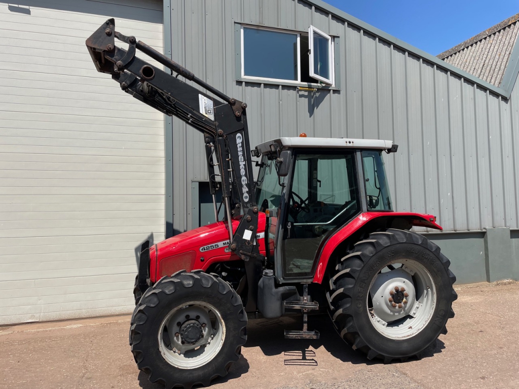 Massey Ferguson 4255