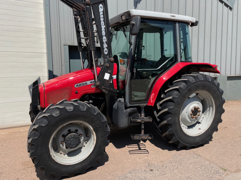 Massey Ferguson 4255