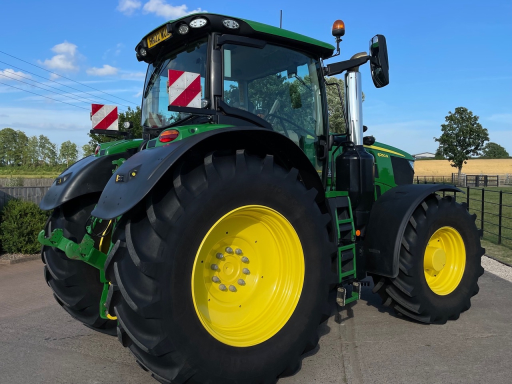 John Deere 6250R
