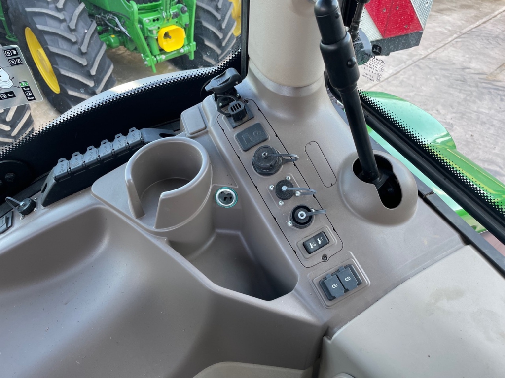 John Deere 6250R