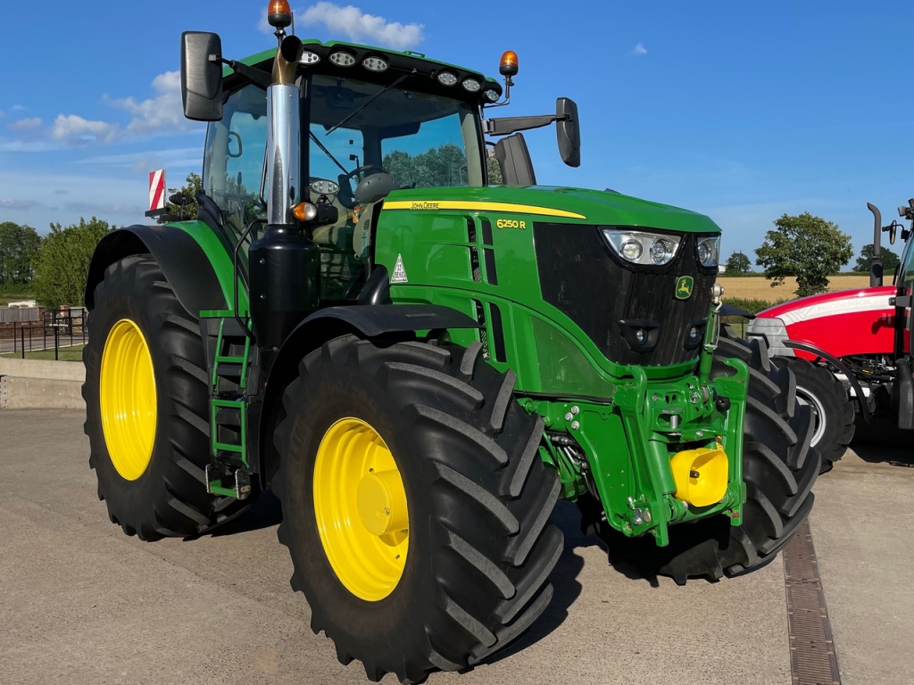 John Deere 6250R