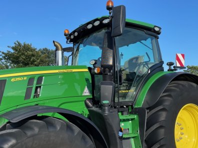 John Deere 6250R