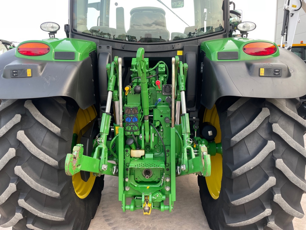 John Deere 6130R
