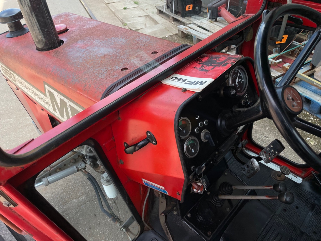 Massey Ferguson 550