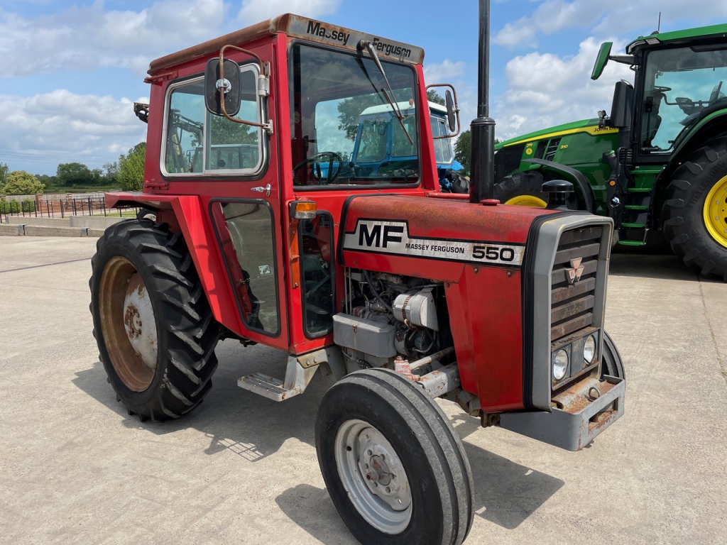 Massey Ferguson 550