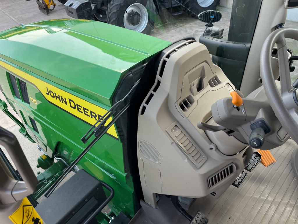 John Deere 6R185