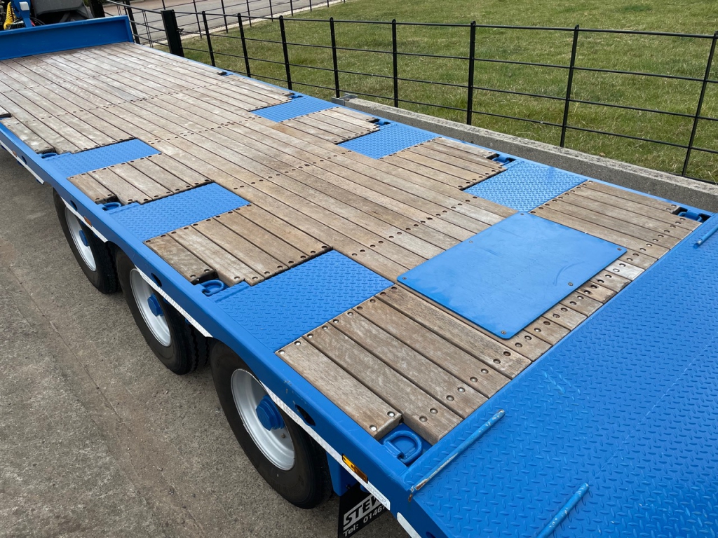 Stewart GX22 LL 22 Ton low loading trailer