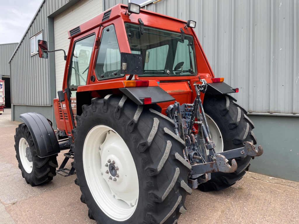 New Holland 110-90