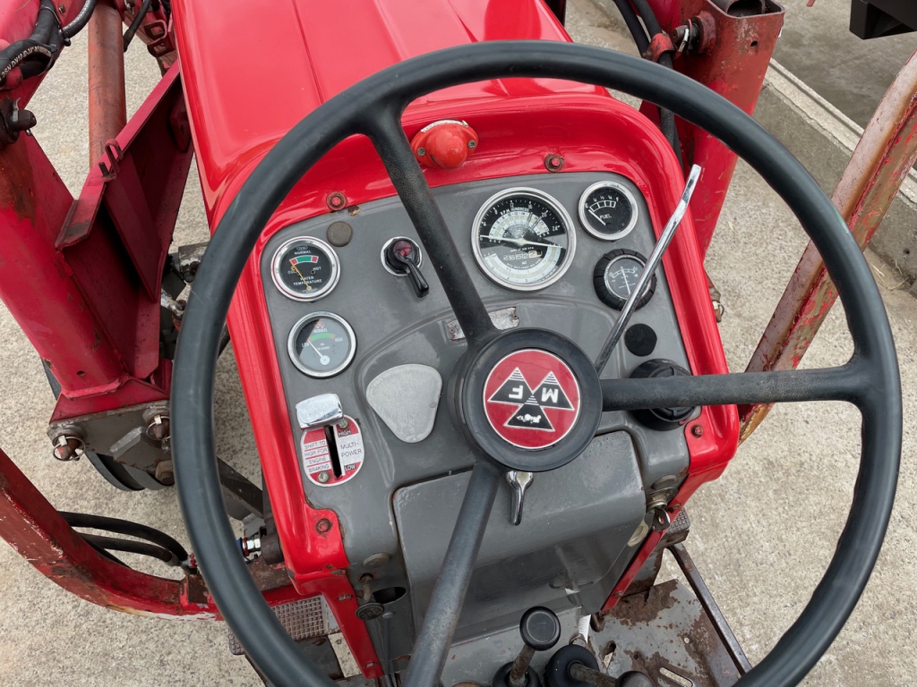 Massey Ferguson 168