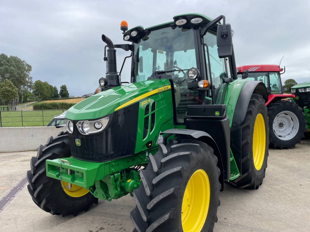 John Deere 6120M