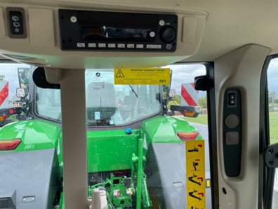 John Deere 6120M