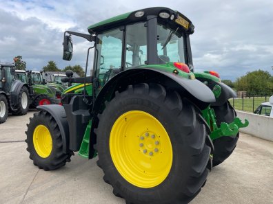 John Deere 6120M