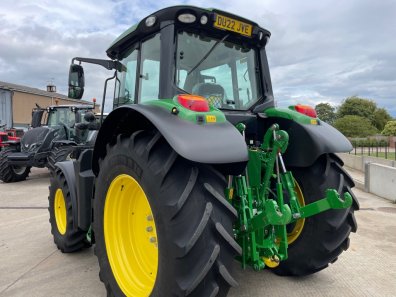 John Deere 6120M