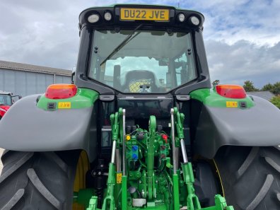 John Deere 6120M