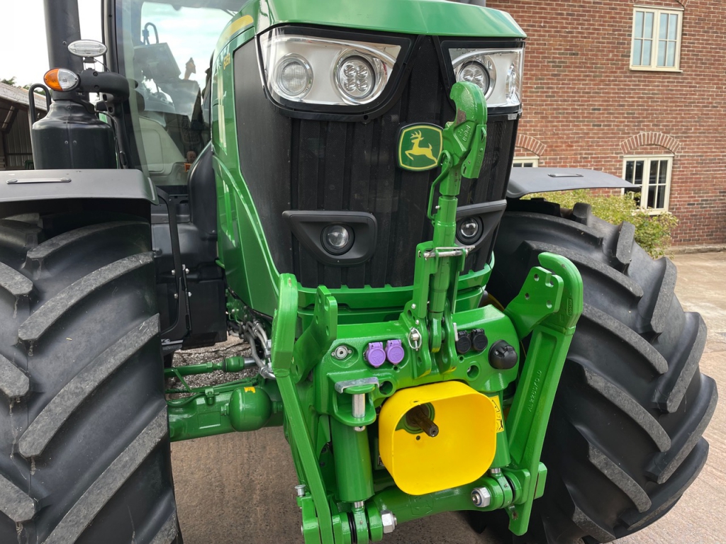 John Deere 6215R Ultimate