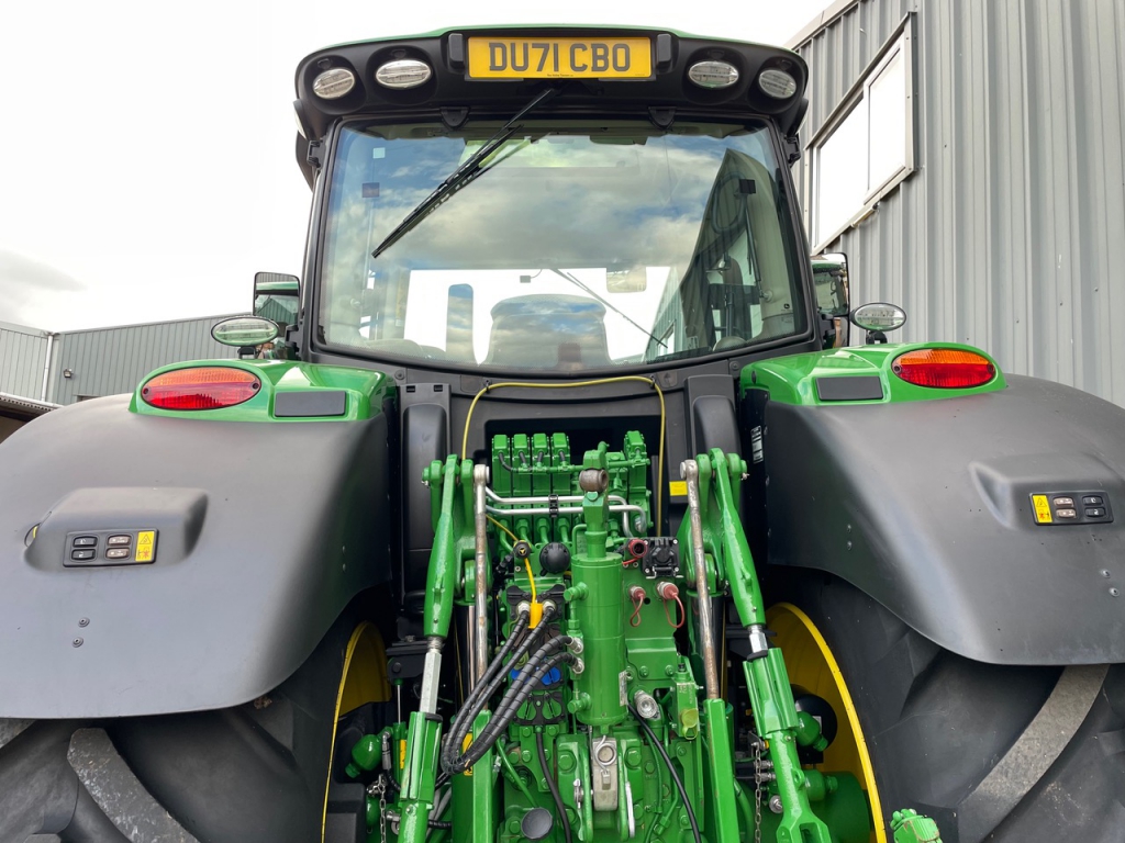 John Deere 6215R Ultimate