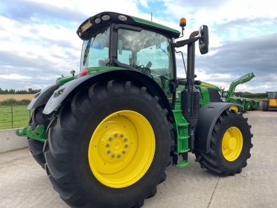 John Deere 6215R Ultimate