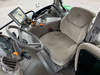 John Deere 6215R Ultimate