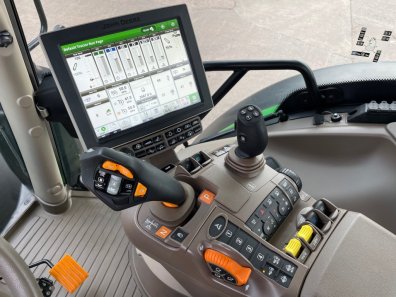 John Deere 6215R Ultimate