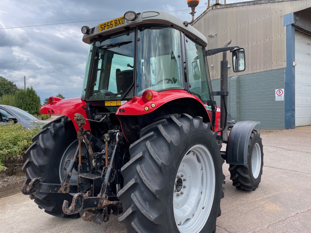 Massey Ferguson 5455