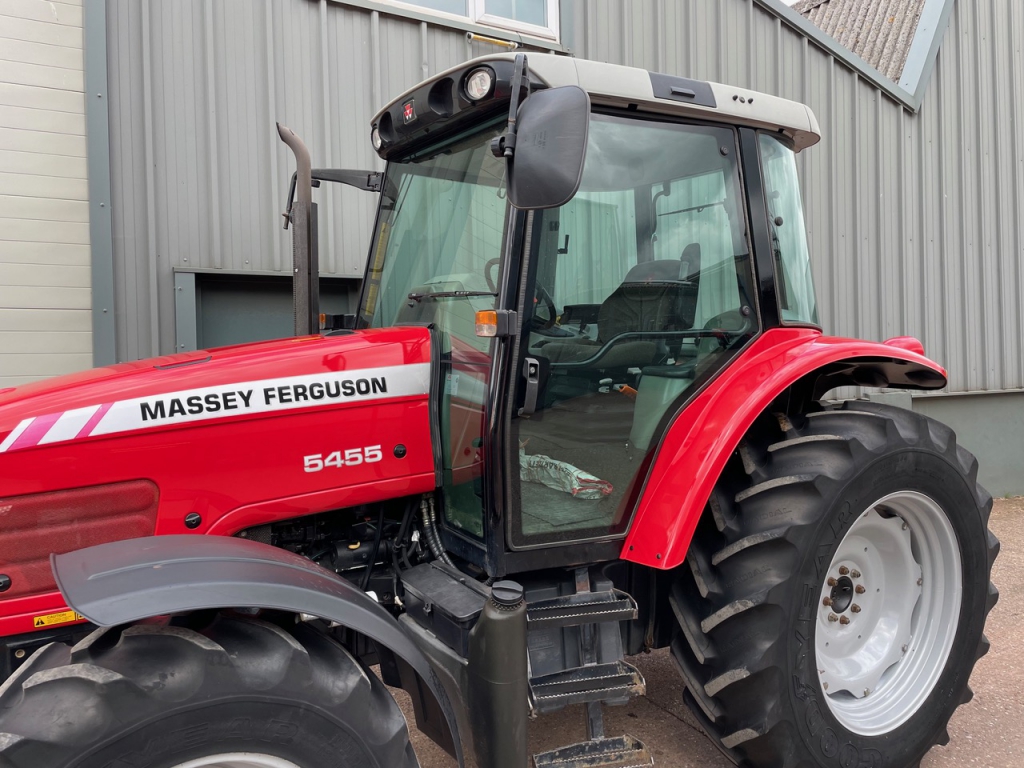 Massey Ferguson 5455