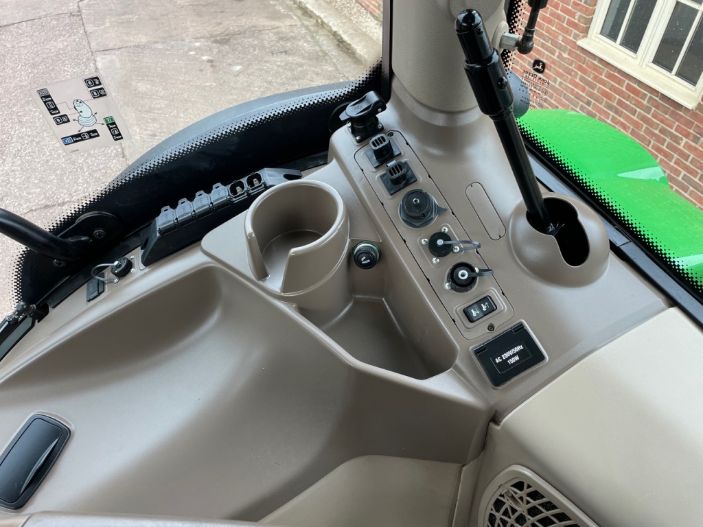 John Deere 6250R