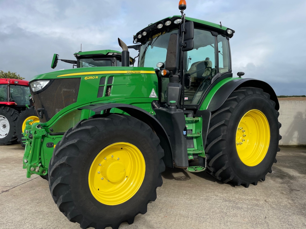John Deere 6250R