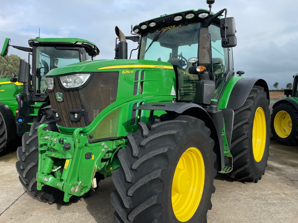 John Deere 6250R