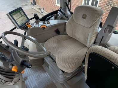 John Deere 6250R