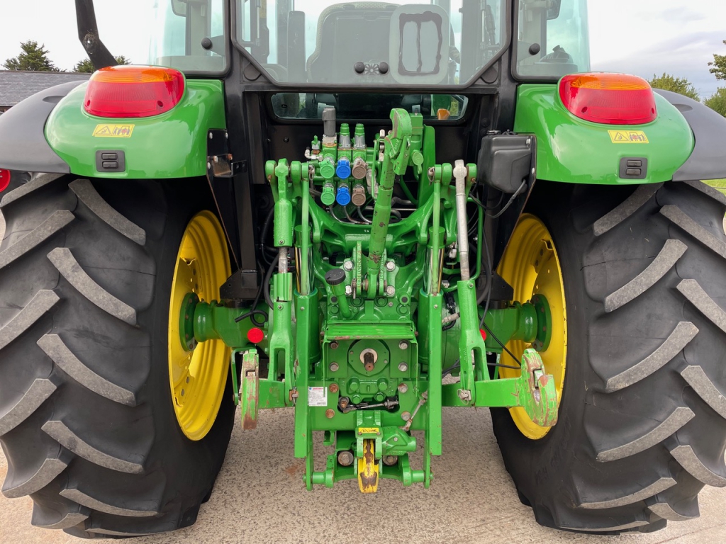 John Deere 5085 M