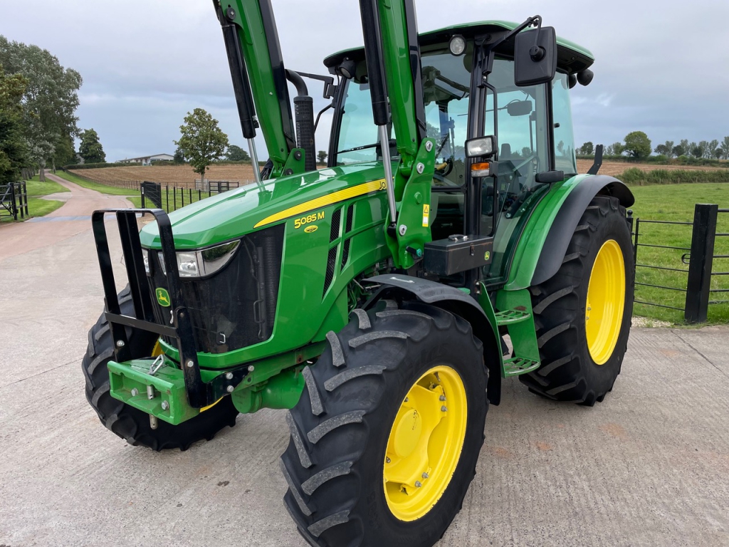 John Deere 5085 M