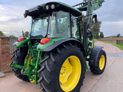 John Deere 5085 M