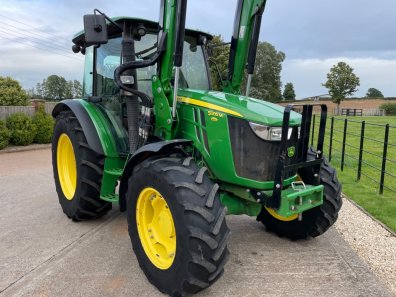 John Deere 5085 M
