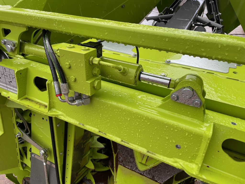 Claas Orbis 600 SD 8 row maize header