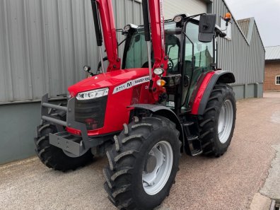 Massey Ferguson 5711M