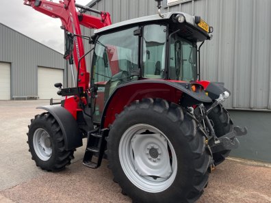 Massey Ferguson 5711M